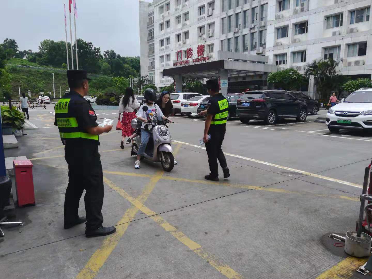 印制安全宣传小册子15000多份,派发给员工给患者.png 印制安全宣传小册子15000多份,派发给员工给患者.png