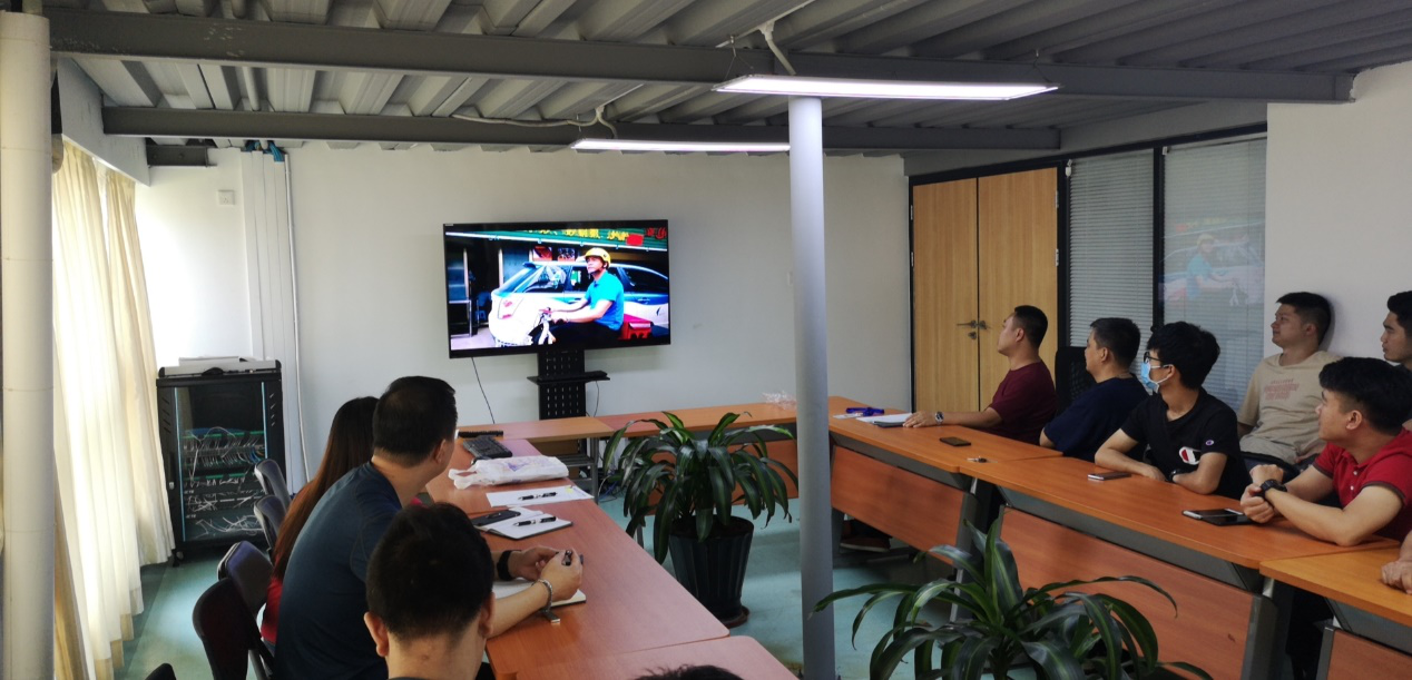 组织科室观看交通安全警示片.png 组织科室观看交通安全警示片.png