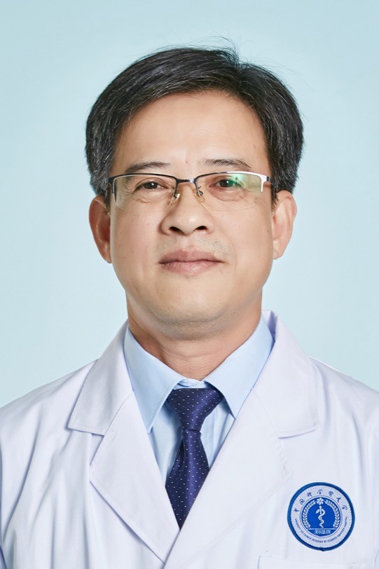 副主任医师 何裕衡